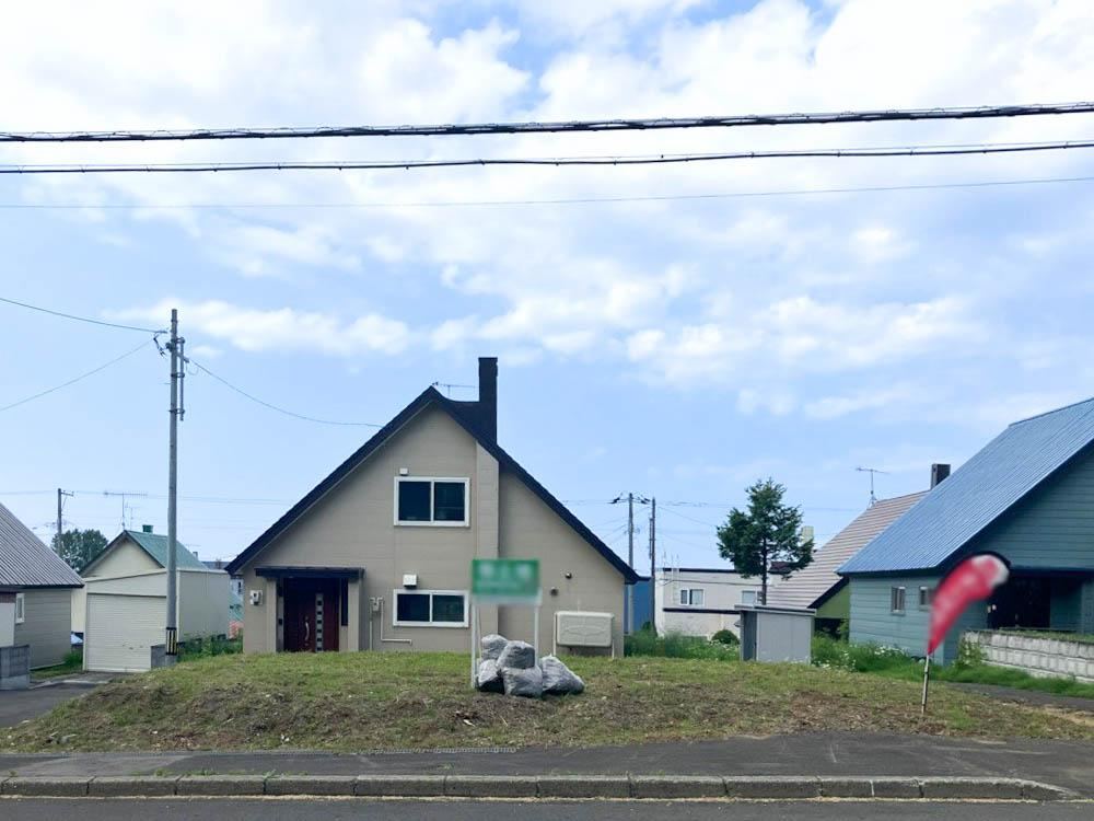 Sunny Land Near Hoshimi Station in Sapporo - Photo 1