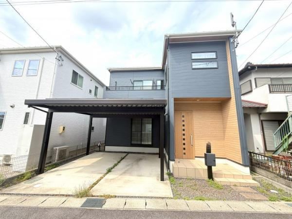 Modern 3LDK House with Solar Power - Photo 1
