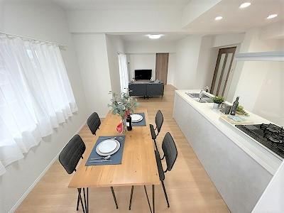 3LDK apartment in Takatsuki, Osaka - Photo 1