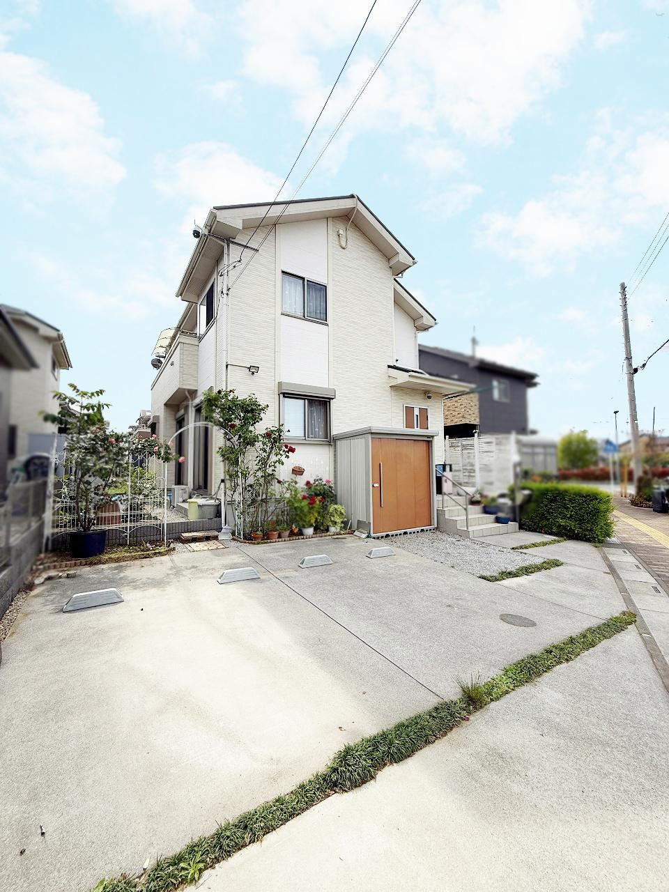 Spacious 4LDK House in Misato City - Photo 1