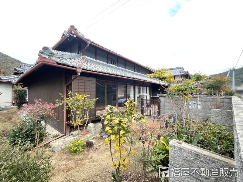 Historic 7LDK House with Garden in Yamamanishi - Photo 1