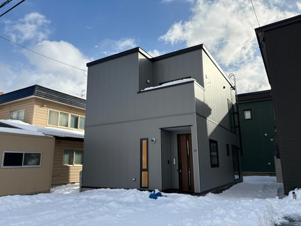 Modern 3LDK Detached House in Higashi Sapporo - Photo 1