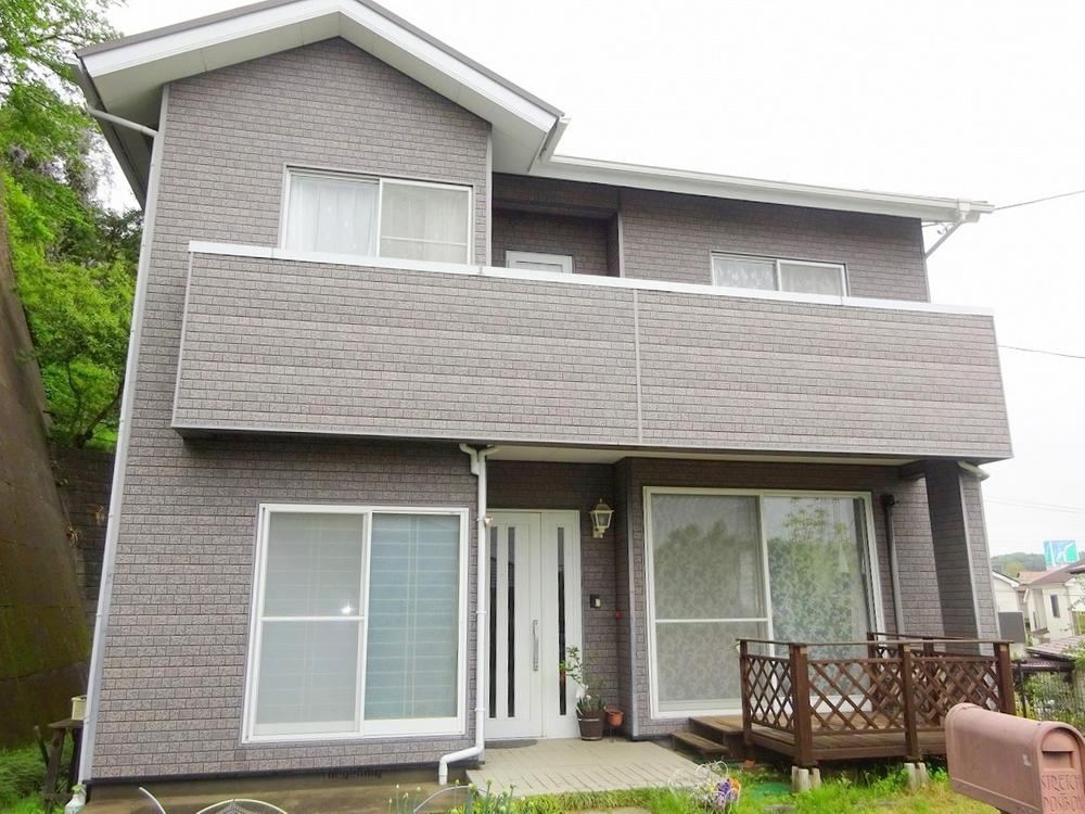 Spacious 5LDK House with Private Garden in Matsuyama - Photo 1