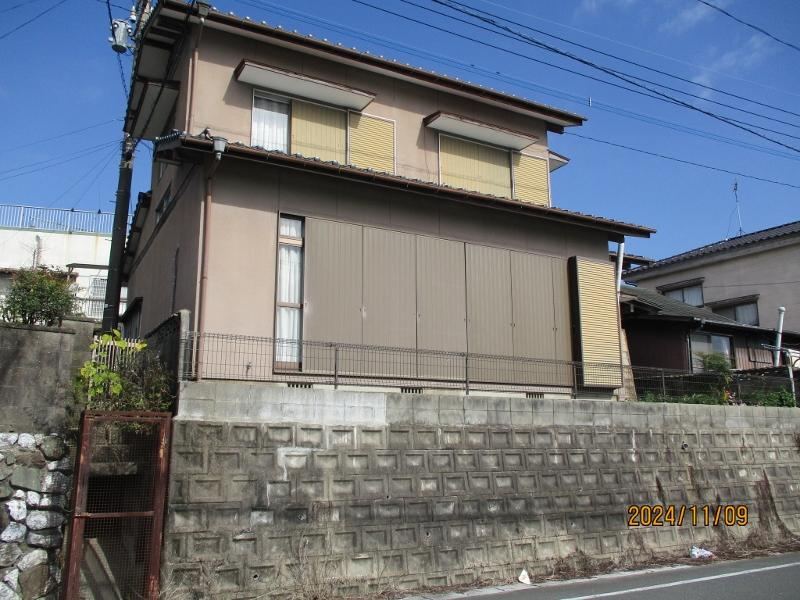 Sunny 5DK Home in Quiet Ueki Area - Photo 1