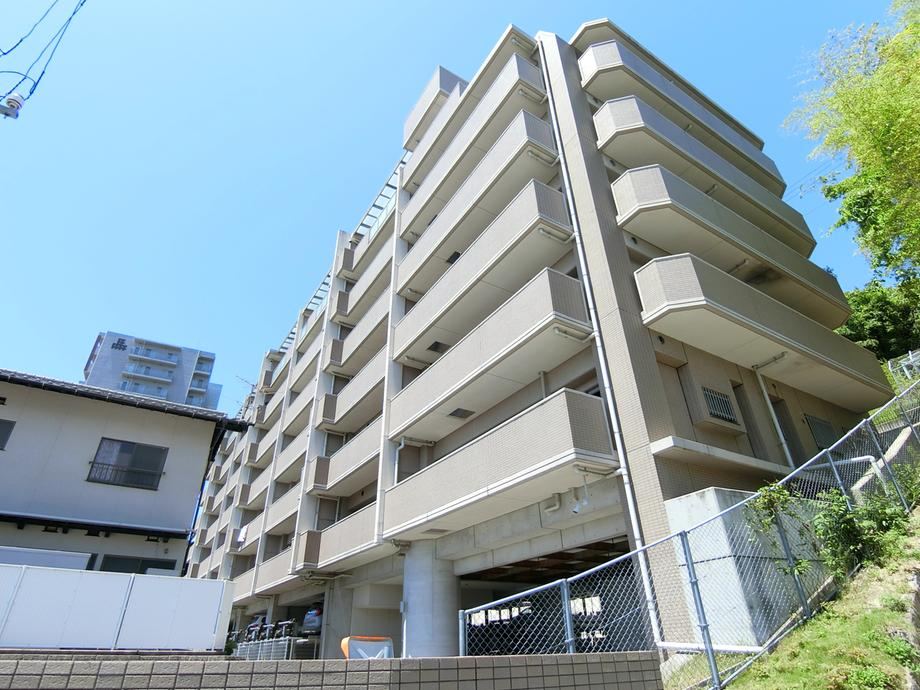 4LDK apartment in Nishi Ward, Hiroshima - Photo 1