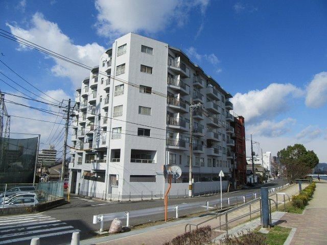 2DK apartment in Naka Ward, Hiroshima - Photo 1