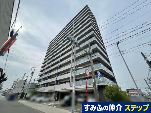 3LDK apartment in Minato Ward, Nagoya, Aichi - Photo 1