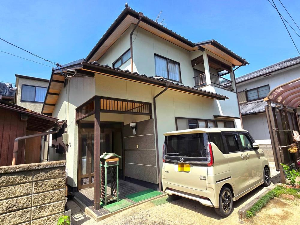 Charming 4DK House Near Takashima Station, Okayama - Photo 1