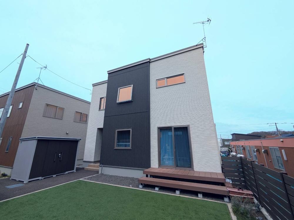 4LDK house in Nishi Ward, Sapporo, Hokkaido - Photo 1
