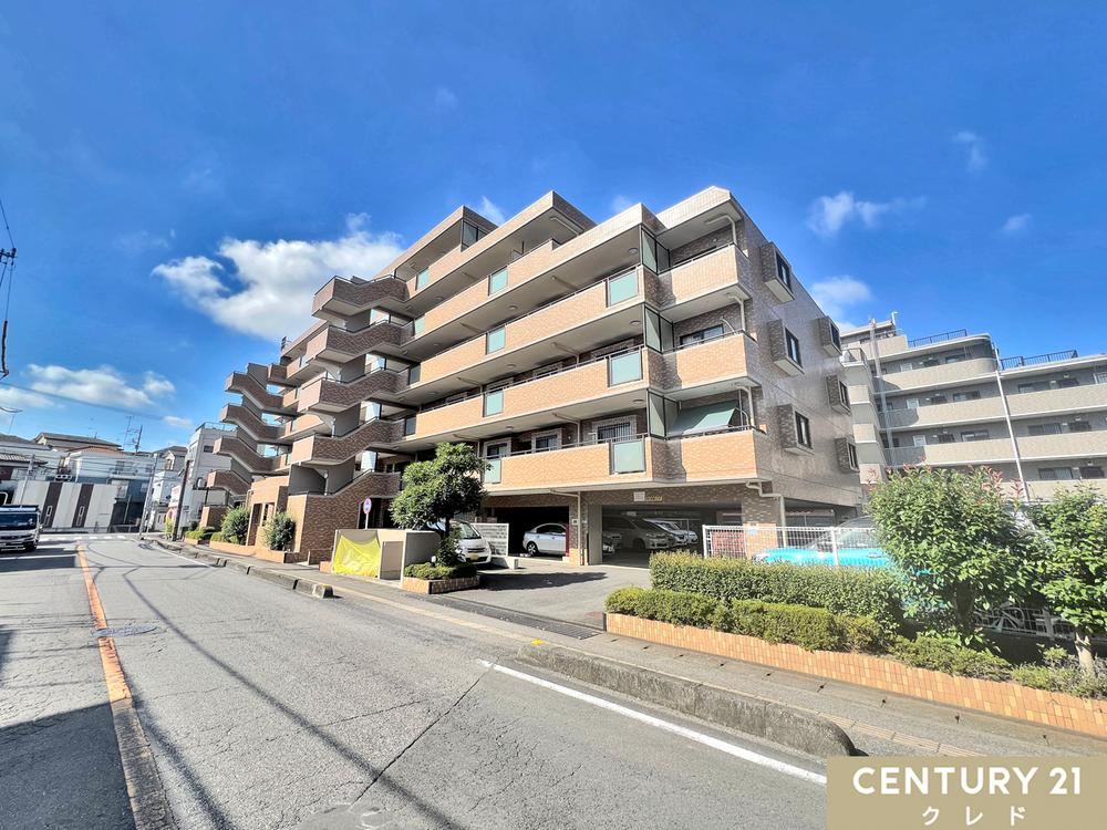 Renovated 3LDK Apartment in Kawagoe - Photo 1