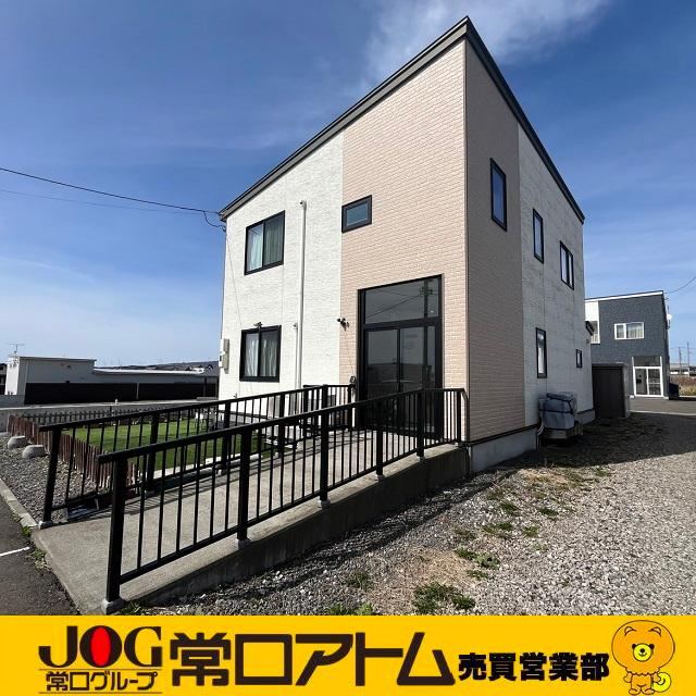 Modern 5LDK Home in Hachihodai - Photo 1