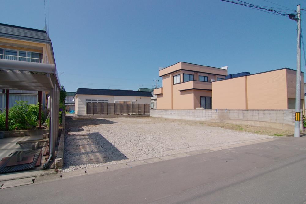 Spacious Land with Southern Exposure in Koyanagi, Aomori - Photo 1