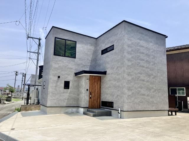 Modern 3LDK Home in Hinamigou, Nagasaki - Photo 1