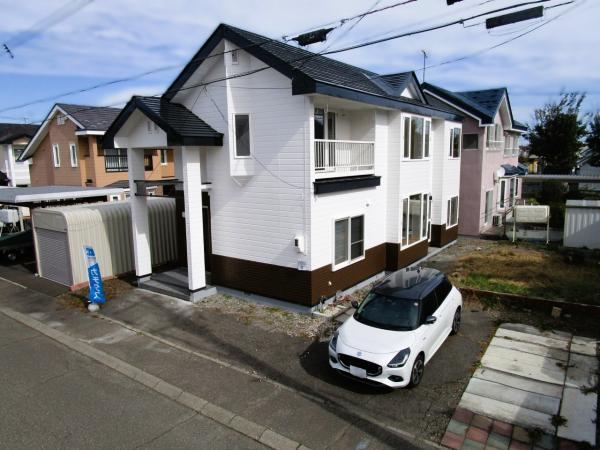 Spacious 4LDK Home in Obihiro - Photo 1