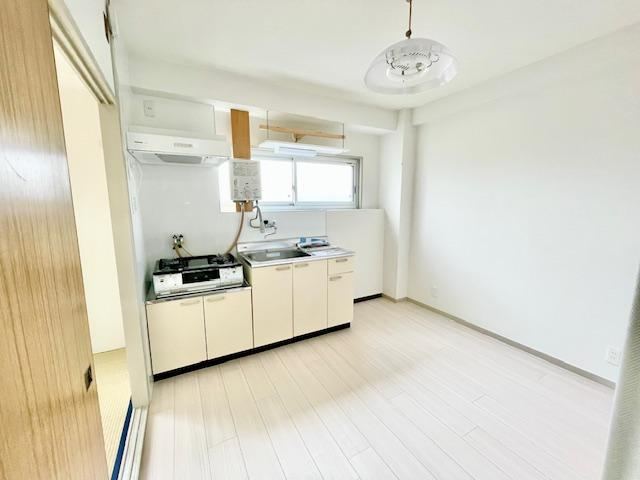 2DK apartment in Daito, Osaka - Photo 1