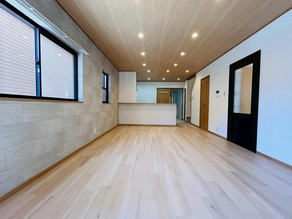 Recently Renovated House in Wada - Photo 1