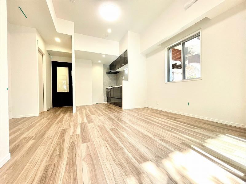 Charming 1LDK Apartment in Quiet Zushi Neighborhood - Photo 1
