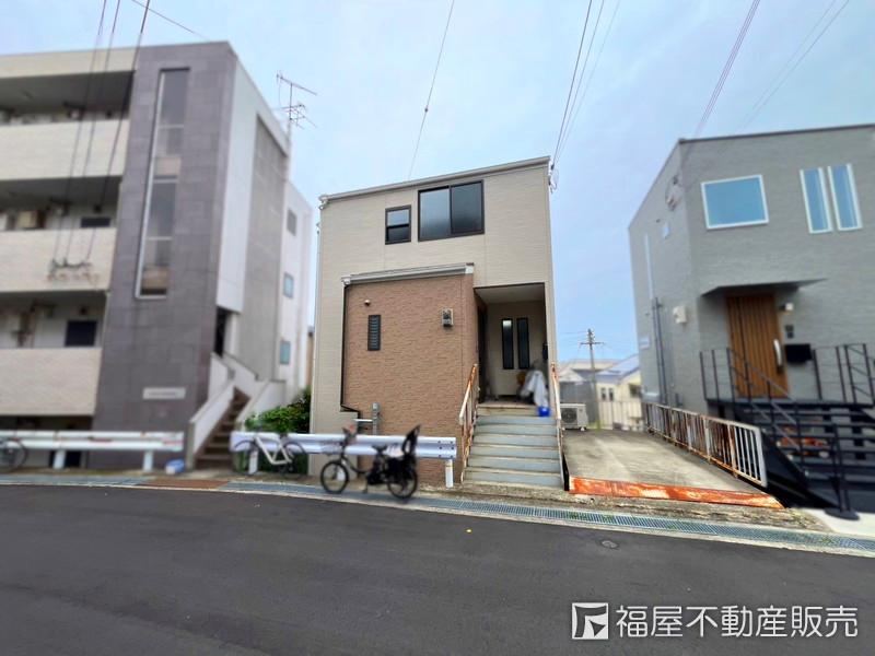 Modern 2LDK+2S House in Toyonaka - Photo 1