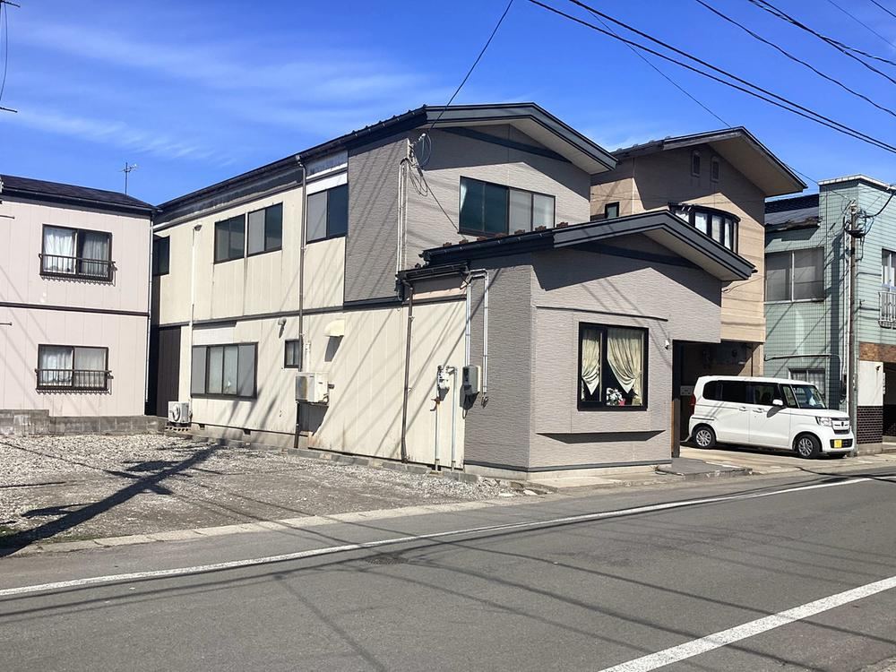 Spacious 6LK+2S House in Yubari - Photo 1