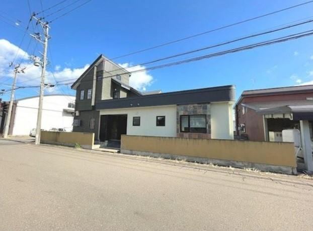 Spacious 4LDK House in Unomachi, Aomori - Photo 1
