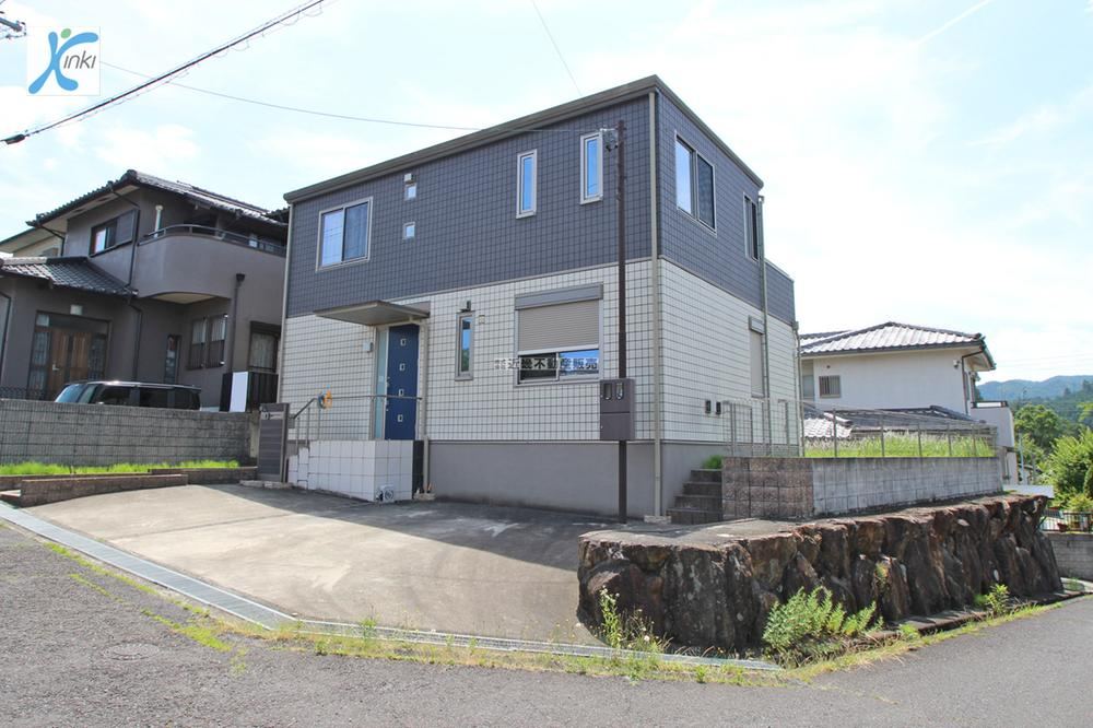 Eco-Friendly 4LDK House with Solar Power in Nabari - Photo 1