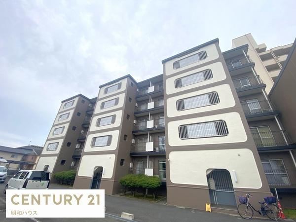 Renovated 4DK Apartment Near Tsurugashima Station - Photo 1