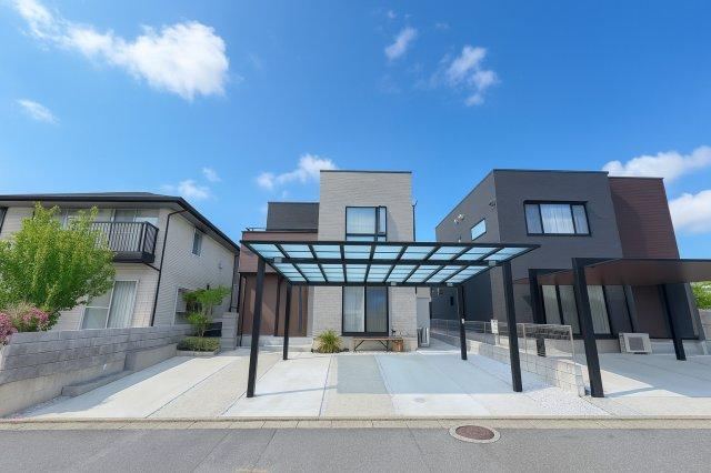 Charming 4LDK House with Efficient Layout in Fukuoka - Photo 1