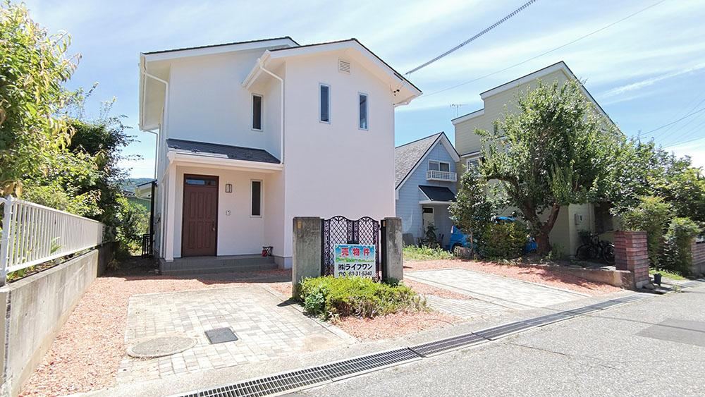 Stylish 4LDK Home with Renovations by Mitsui Homes - Photo 1