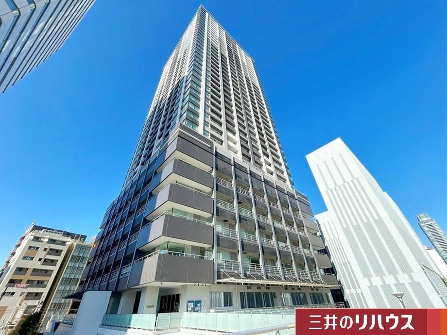 Luxurious 2LDK Apartment in Takashima - Photo 1