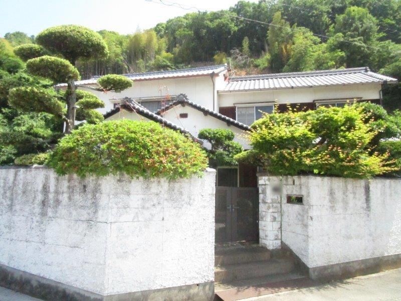 Charming 6DK House with Scenic Views in Matsuyama - Photo 1