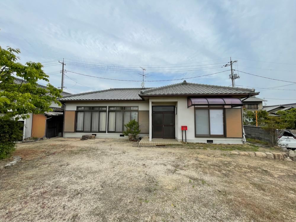 Charming 3DK House in Nishidaiji - Photo 1