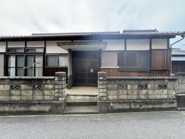 4DK House on a Southeast Corner Lot - Photo 1