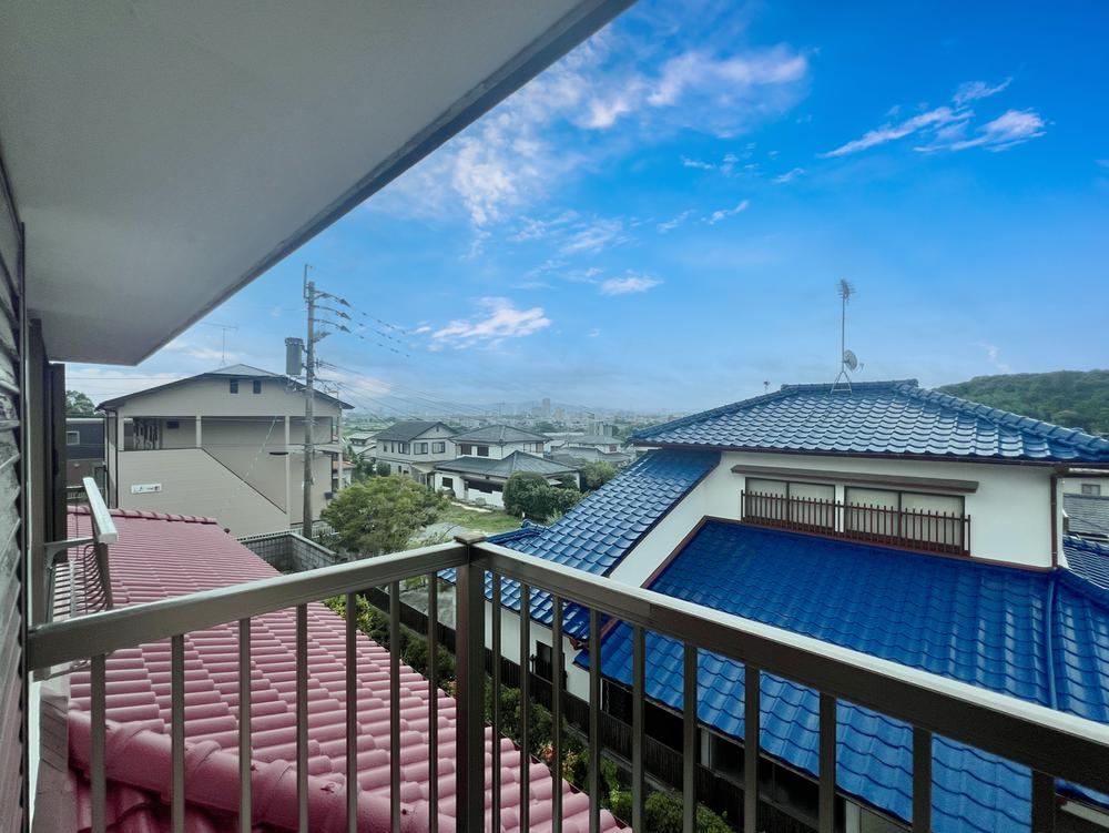 Bright 4LDK Detached House with Garden in Miyaki Town - Photo 1