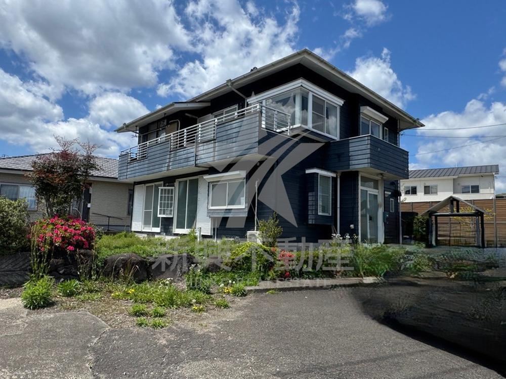 Versatile 5LDK Detached House with Office Space - Photo 1