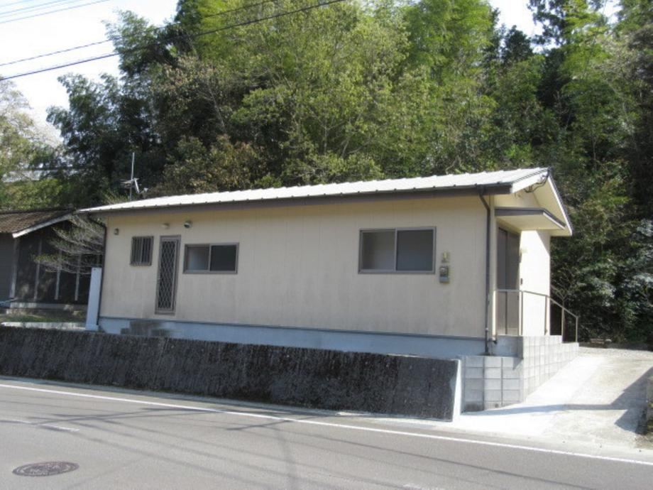 Nature-Encircled 1LDK House in Kagamizu - Photo 1