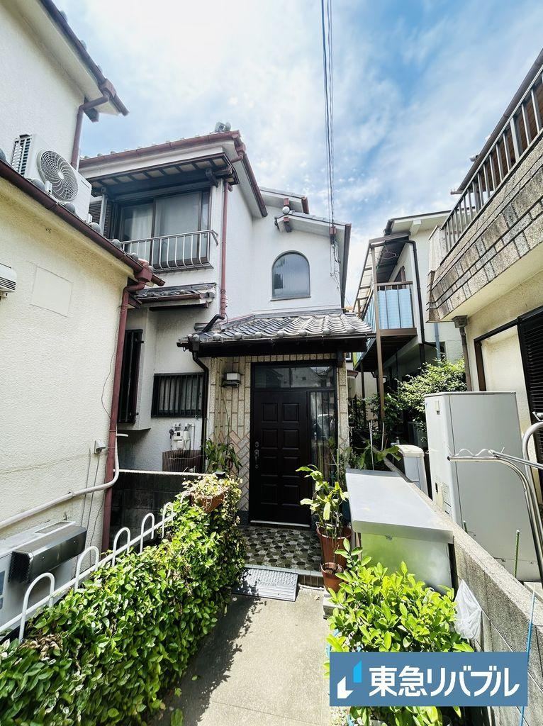 Charming 3LDK House in Itami - Photo 1