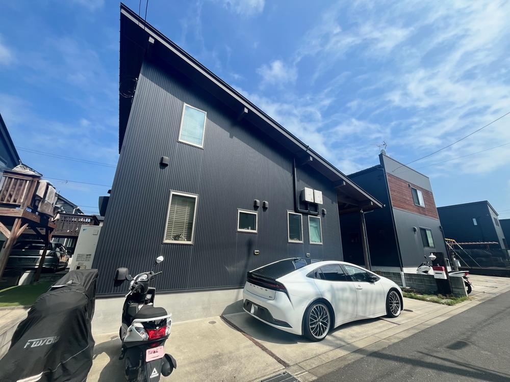 Stylish 2LDK+2S House in Samukawa - Photo 1