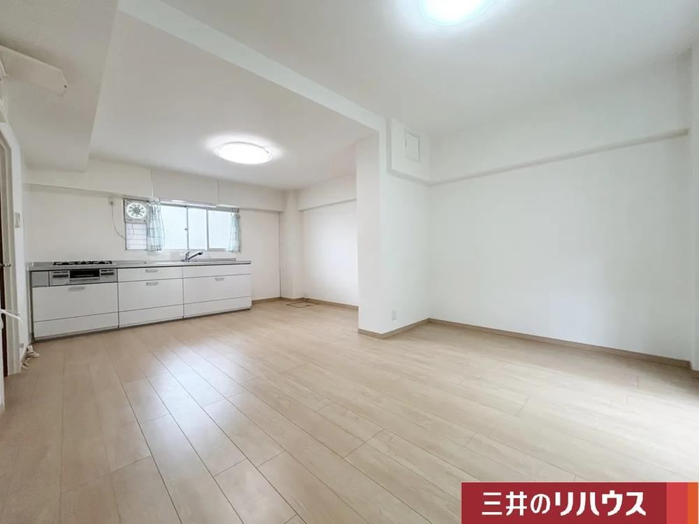 3LDK apartment in Akashi, Hyogo - Photo 1