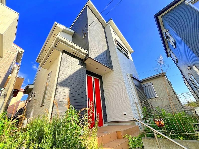 Bright 2SLDK House with Walk-in Closet in Totsuka - Photo 1