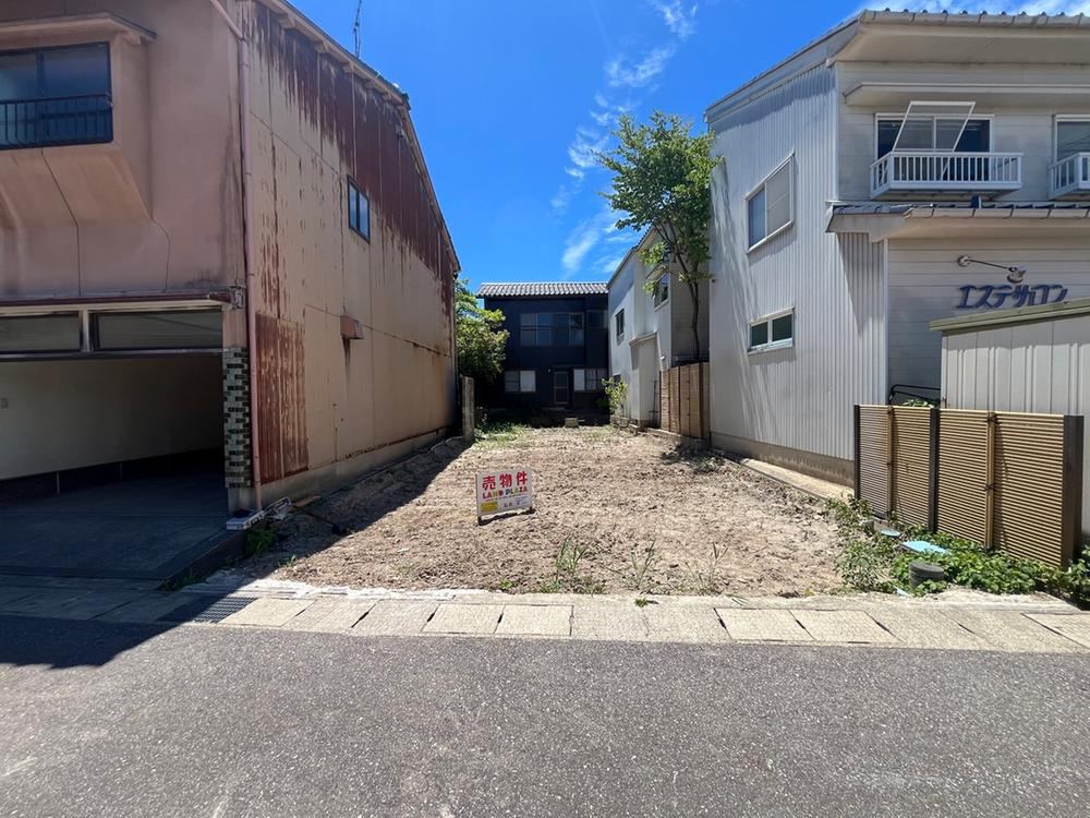 135 m² land in Nanao, Ishikawa - Photo 1