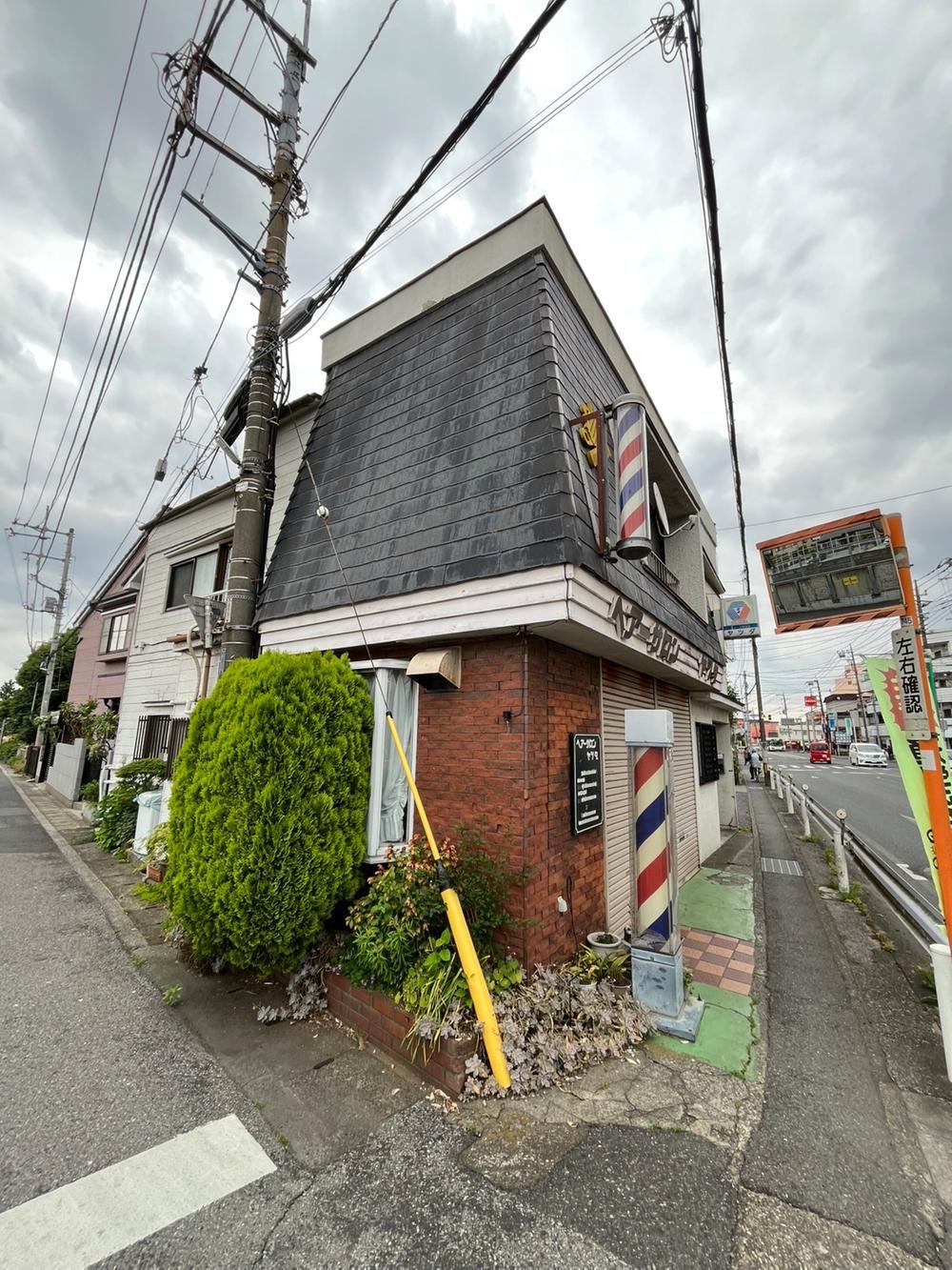 Mixed-Use Property in Ota, Saitama - Photo 1