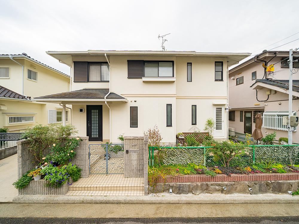5LDK Home in Kawanishi with Spacious Layout - Photo 1