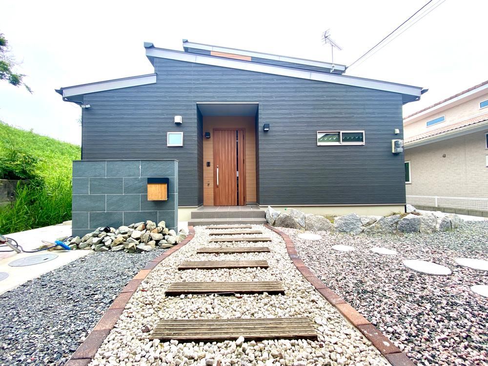 Modern 5LDK House in Yamatomachi - Photo 1
