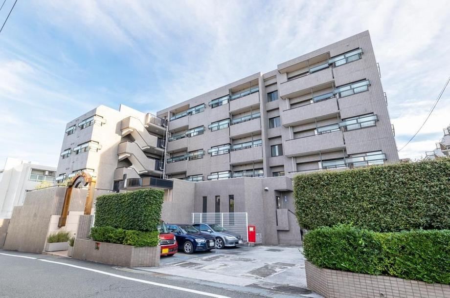 Spacious 3LDK Apartment in Miyamae-Dai - Photo 1