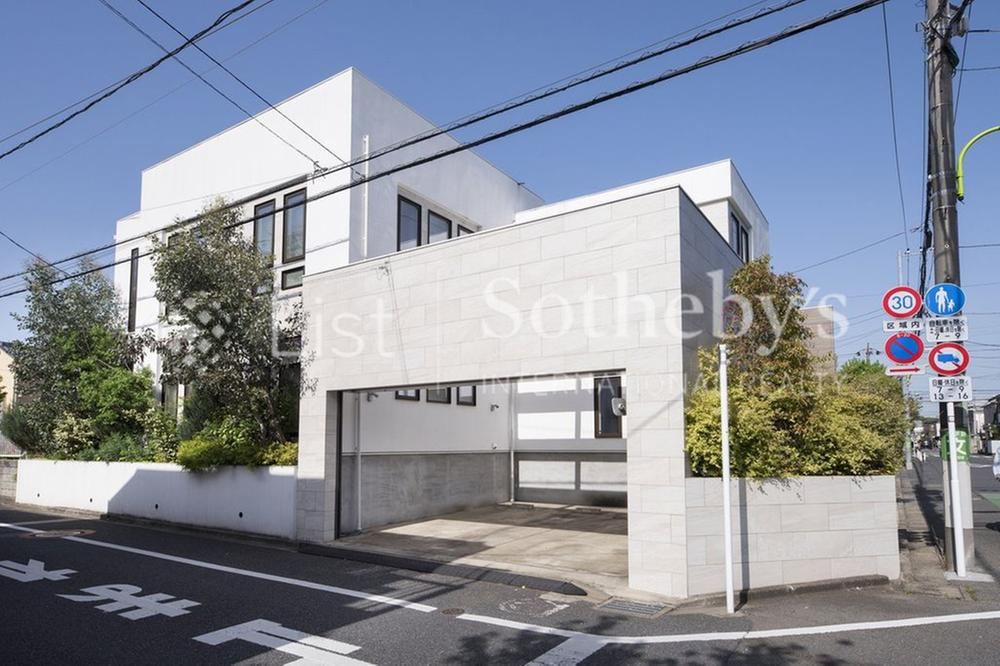 Bright 5LDK Home in Kamiyoga - Photo 1