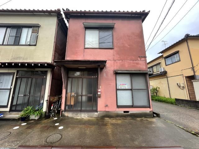 3DK Detached House in Yokaichi 2 - Photo 1