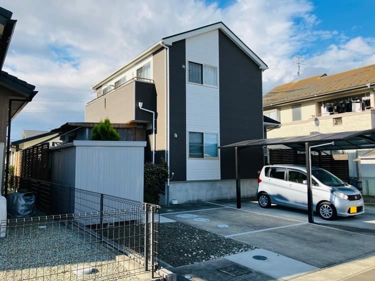 Modern 4LDK Detached House in Yoshida - Photo 1