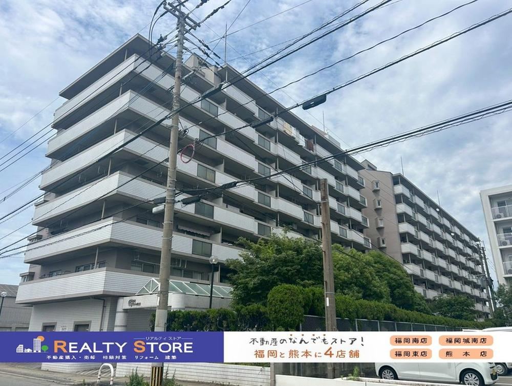 4LDK apartment in Higashi Ward, Fukuoka - Photo 1