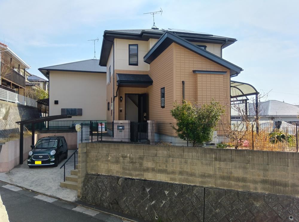 Universal Home with Garden in Fukuoka - Photo 1
