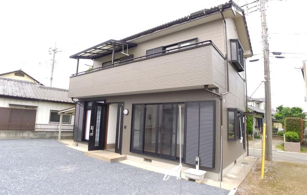Spacious 3LDK Home with Large Yard in Honjo - Photo 1